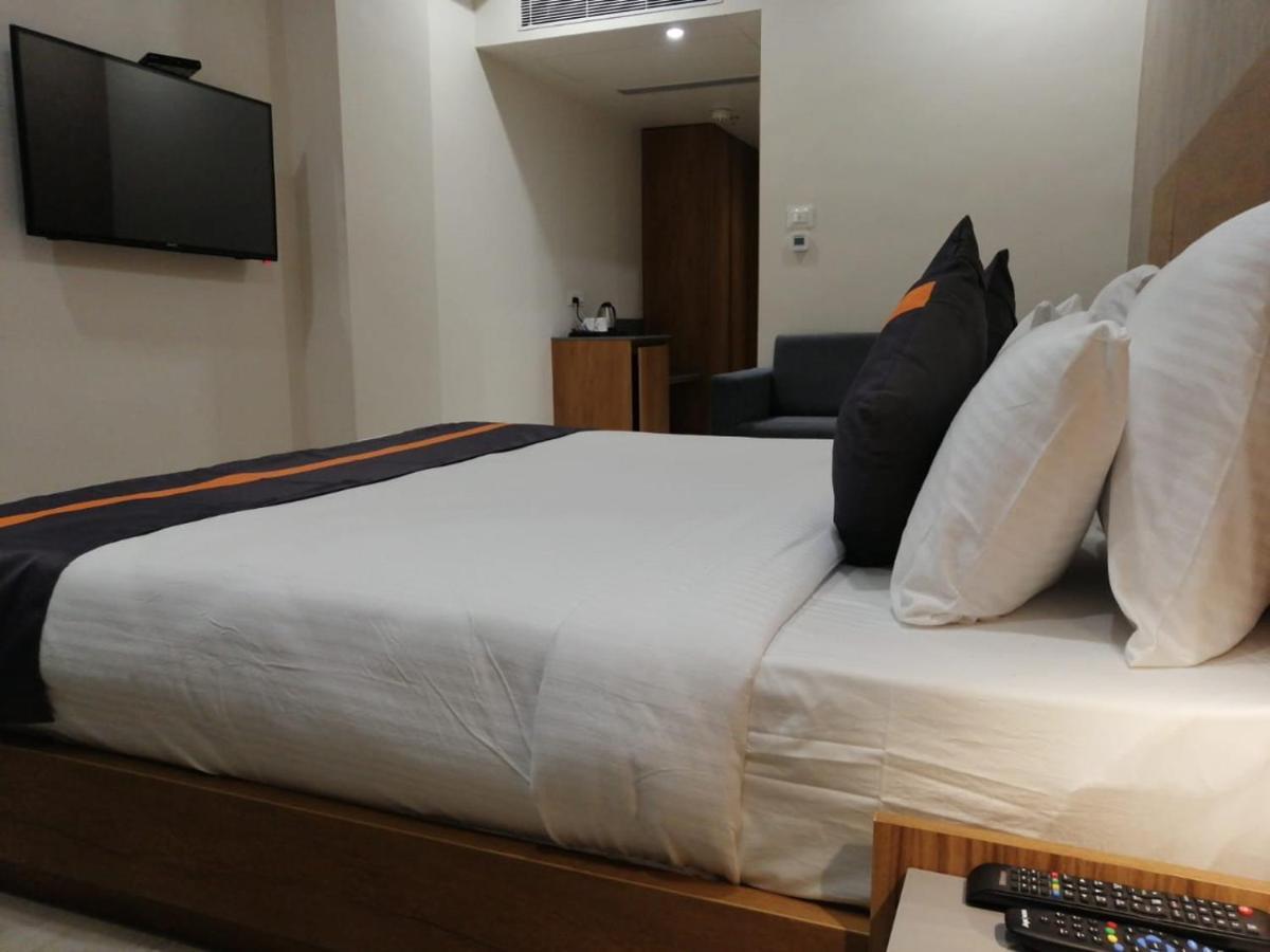 Kevadia Comfort Inn , Statue Of Unity מראה חיצוני תמונה