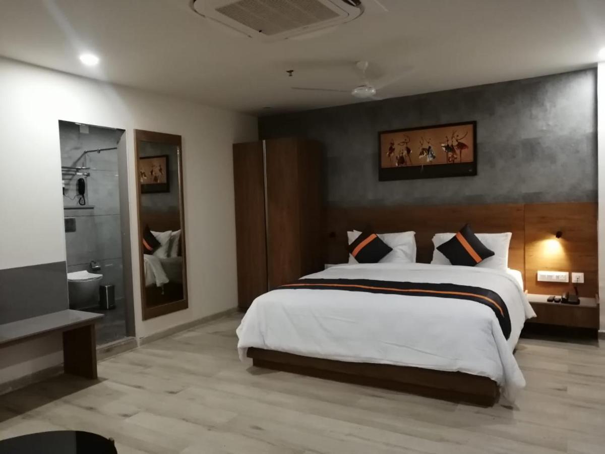 Kevadia Comfort Inn , Statue Of Unity מראה חיצוני תמונה