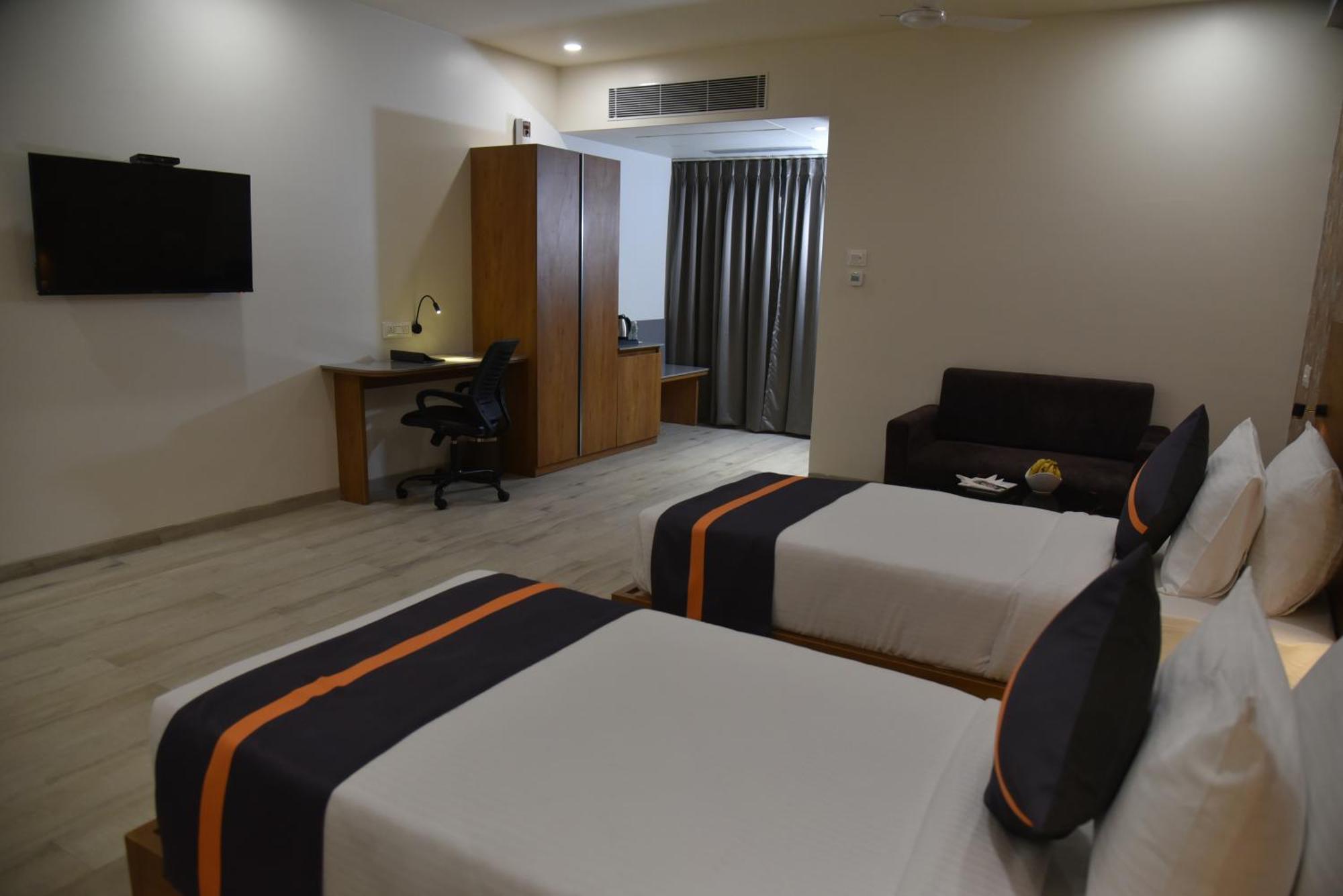 Kevadia Comfort Inn , Statue Of Unity מראה חיצוני תמונה